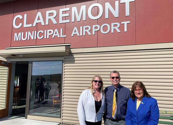 Claremont Airport with Mayor